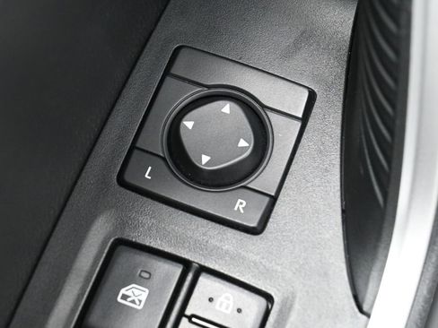 Used 2024 Toyota RAV4 LE AWD/4WD image 13