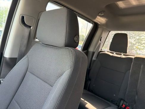 Used 2022 Chevrolet Silverado 1500 Custom RWD image 17