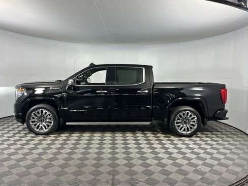 Used 2024 GMC Sierra 1500 Denali Ultimate image 9