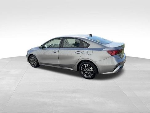Used 2024 Kia Forte LXS FWD image 4