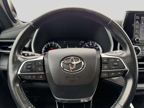 Used 2021 Toyota Highlander XSE AWD/4WD image 29