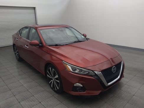 Used 2020 Nissan Altima 2.5 Platinum FWD image 13