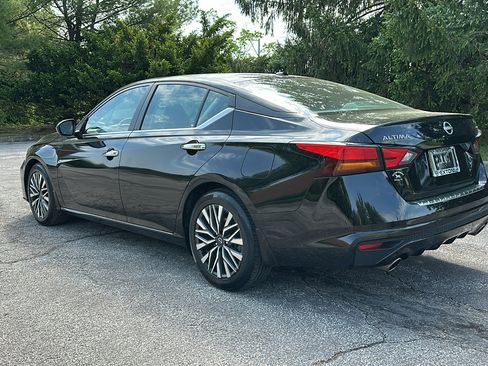 Certified 2023 Nissan Altima 2.5 SV w/ SV Premium Package image 7