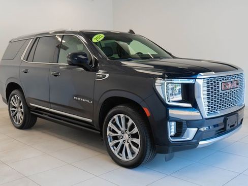 Used 2021 GMC Yukon Denali w/ Denali Premium Package image 9