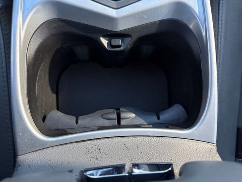 Used 2010 Cadillac SRX Luxury image 22