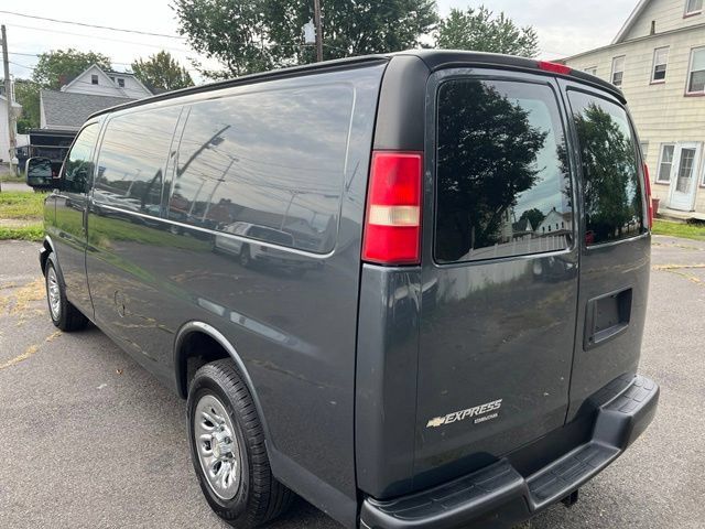 Used 2014 Chevrolet Express 1500 RWD image 6