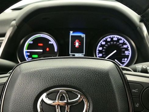 Used 2022 Toyota Camry SE image 15