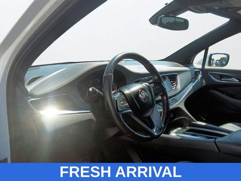 Used 2022 Buick Enclave Essence FWD image 22