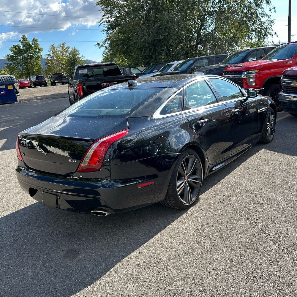 Used 2018 Jaguar XJ Supercharged RWD image 3