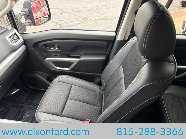 Used 2019 Nissan Titan PRO-4X AWD/4WD image 21