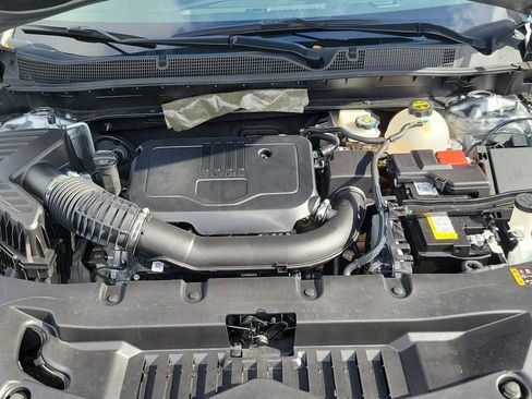 Used 2025 Chevrolet Blazer LT FWD image 39