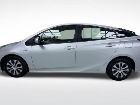 Certified 2021 Toyota Prius LE AWD/4WD image 6
