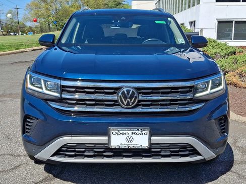 Used 2023 Volkswagen Atlas SEL AWD/4WD image 2