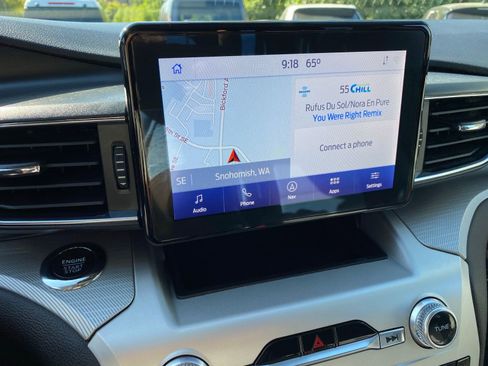 Used 2022 Ford Explorer XLT w/ Equipment Group 202A image 13