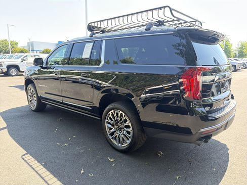 Used 2024 GMC Yukon XL Denali Ultimate AWD/4WD image 8