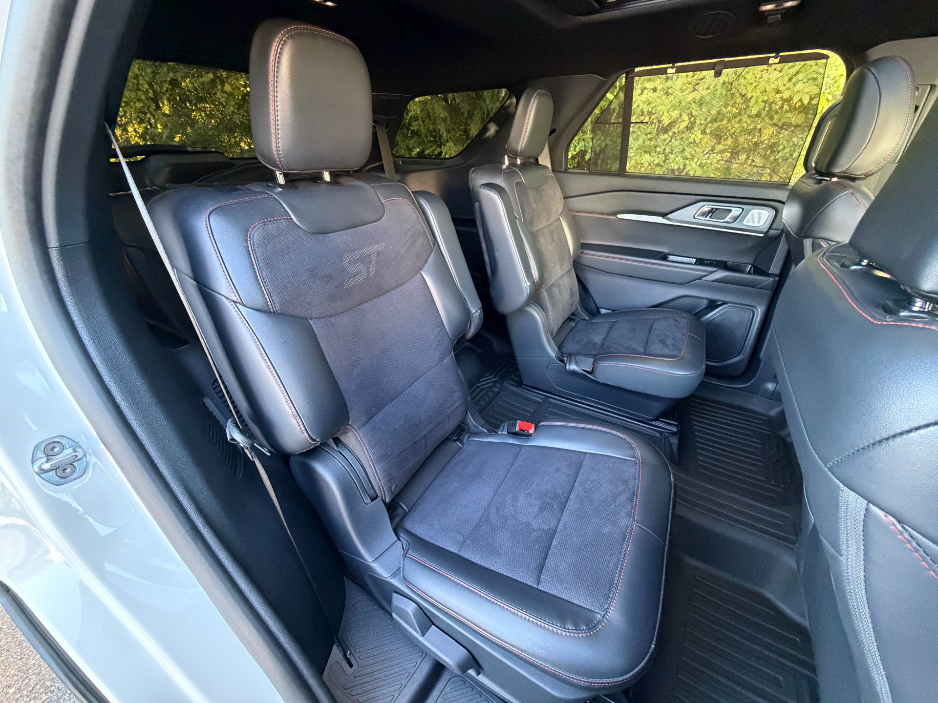 Used 2025 Ford Explorer ST AWD/4WD image 72