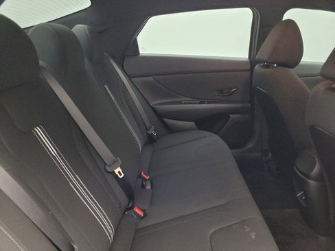 Used 2025 Hyundai Elantra Sport FWD image 19