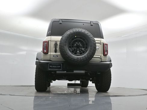 New 2026 Ford Bronco Badlands image 47