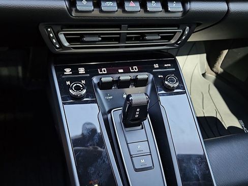 Used 2020 Porsche 911 Carrera S image 19