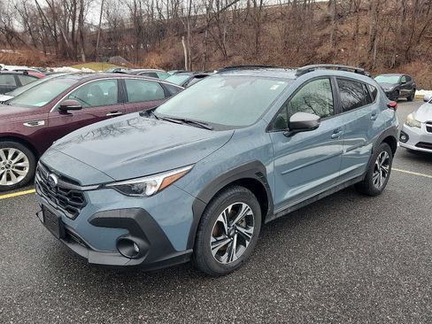 Used 2024 Subaru Crosstrek 2.0i Premium image 3