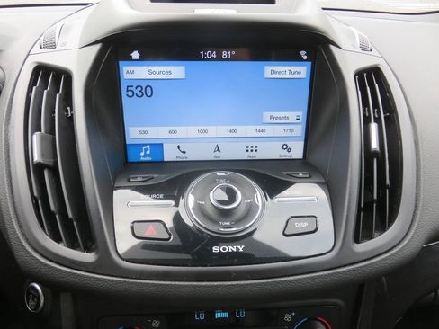 Used 2017 Ford Escape Titanium AWD/4WD image 19
