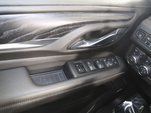 Used 2021 GMC Yukon XL Denali w/ Advanced Technology Package image 32