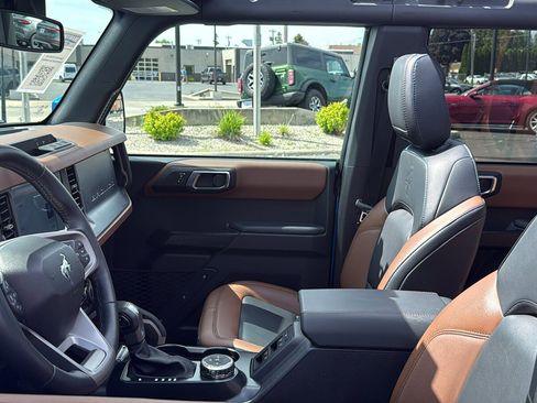 Used 2024 Ford Bronco Outer Banks AWD/4WD image 10