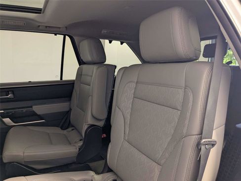 Used 2024 Toyota Sequoia Limited image 30