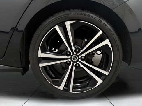 Used 2020 Nissan Sentra SR FWD image 30