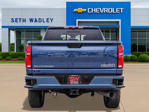 Used 2025 Chevrolet Silverado 2500 High Country w/ Technology Package image 6