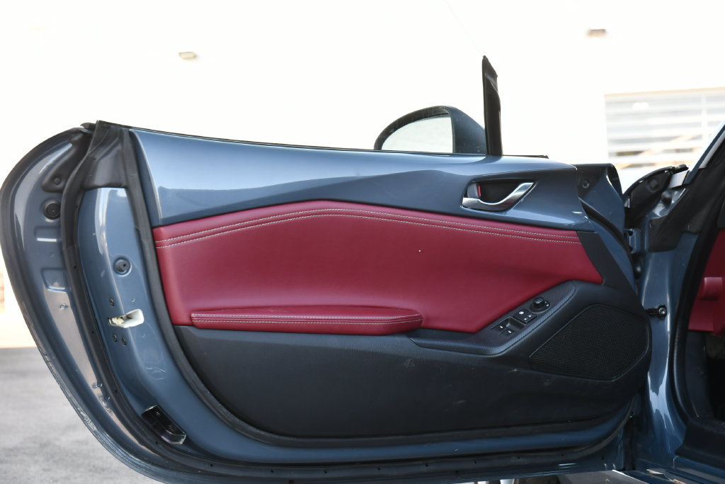 Used 2020 MAZDA MX-5 Miata RF Grand Touring RWD image 20