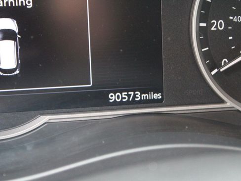 Used 2020 Nissan Kicks SR w/ Exterior Package FWD image 9