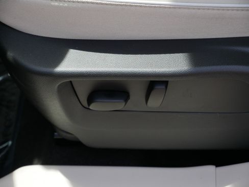 Used 2023 Buick Envision Avenir AWD/4WD image 18