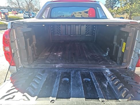 Used 2013 Chevrolet Avalanche LTZ image 15