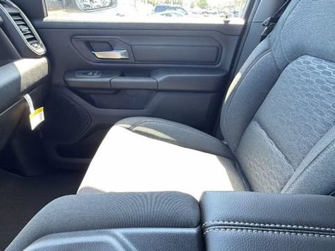New 2026 RAM 1500 Express AWD/4WD image 23