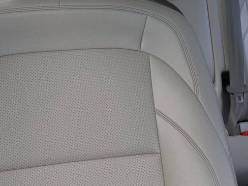 New 2025 Lincoln Nautilus Premier AWD/4WD image 16