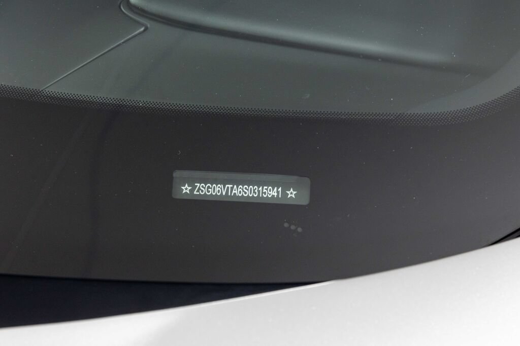 Used 2025 Ferrari Purosangue AWD/4WD image 78