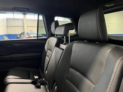 Used 2023 Honda Passport EX-L image 19