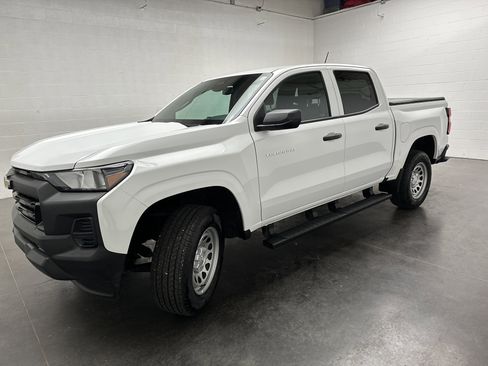 Used 2024 Chevrolet Colorado W/T image 4