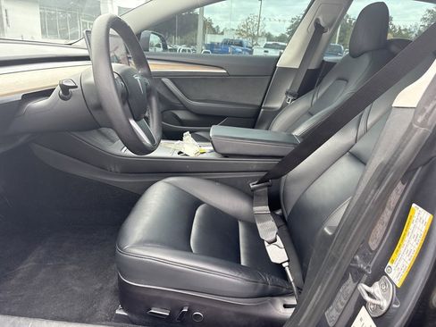 Used 2023 Tesla Model 3 Standard Range image 13