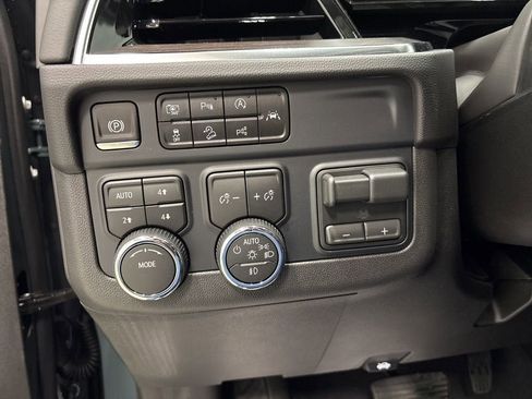 New 2026 Chevrolet Tahoe Z71 w/ Comfort Package AWD/4WD image 24