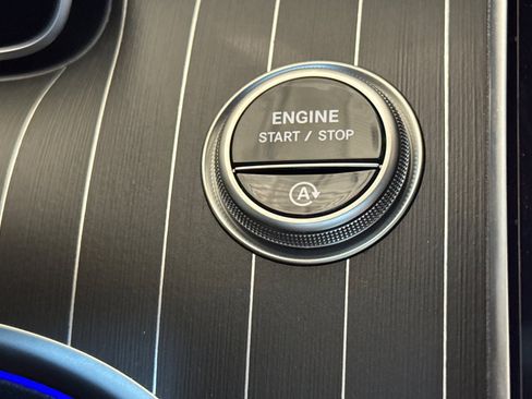 New 2025 Mercedes-Benz C 300 4MATIC Sedan image 27