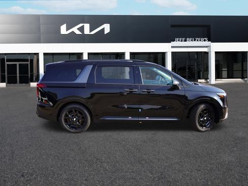 New 2027 Kia Carnival SX w/ Dark Edition Package FWD image 2