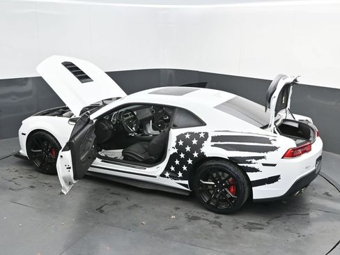 Used 2014 Chevrolet Camaro SS w/ SS Performance Package image 43