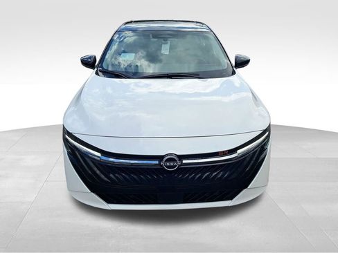 New 2026 Nissan Sentra SR w/ SR Premium Package FWD image 9