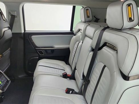 Used 2024 Rivian R1S Adventure image 34