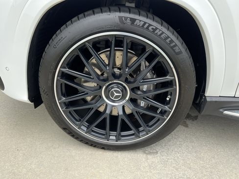 Certified 2025 Mercedes-Benz GLS 63 AMG 4MATIC image 13