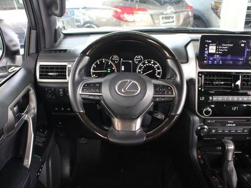 Used 2022 Lexus GX 460 Premium image 29
