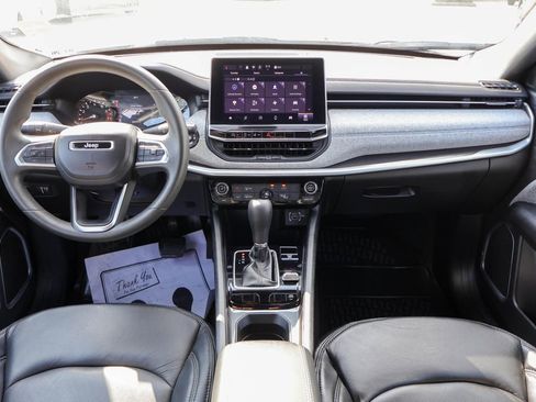 Used 2024 Jeep Compass Sport image 6