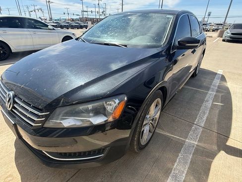 Used 2014 Volkswagen Passat TDI SE image 4